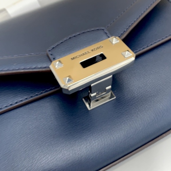 Michael Kors Kinsley Medium Flap Shoulder Bag Crossbody in NAVY COLOR - Picture 7 of 15